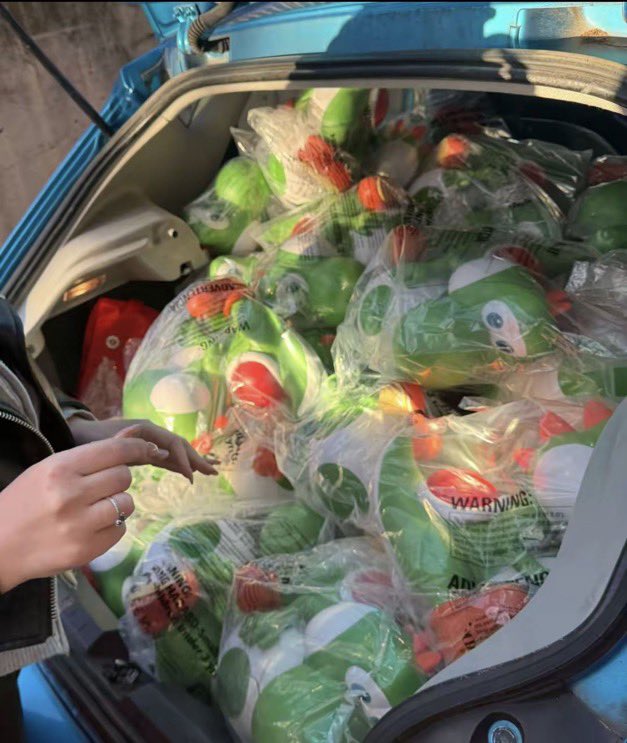 Austin Medeiros tweet media