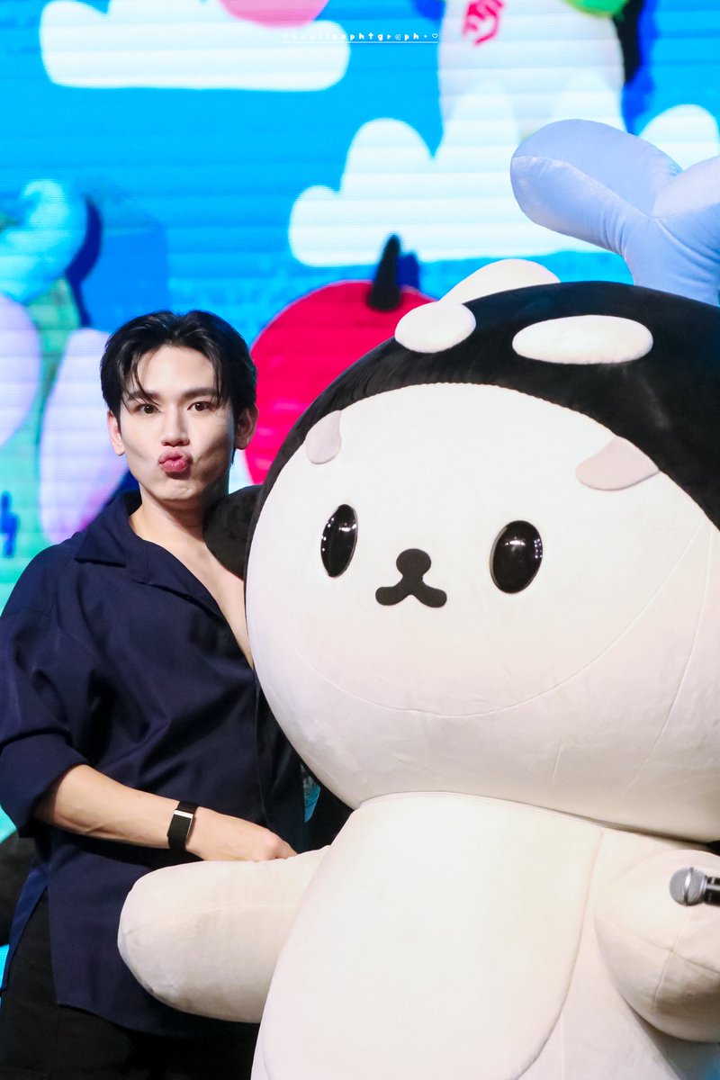 *s i n e e z* tweet media