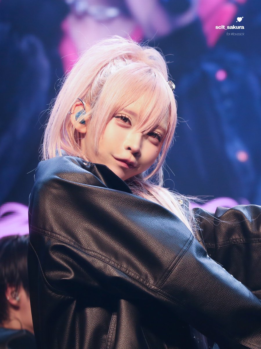 ๐๐๐๐ซ๐ฅ๐๐ญ tweet media