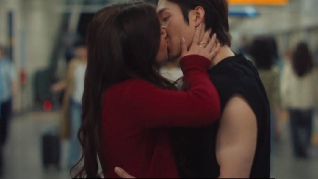 erin | XO KITTY SPOILERS 𓏲ּ𝄢 tweet media