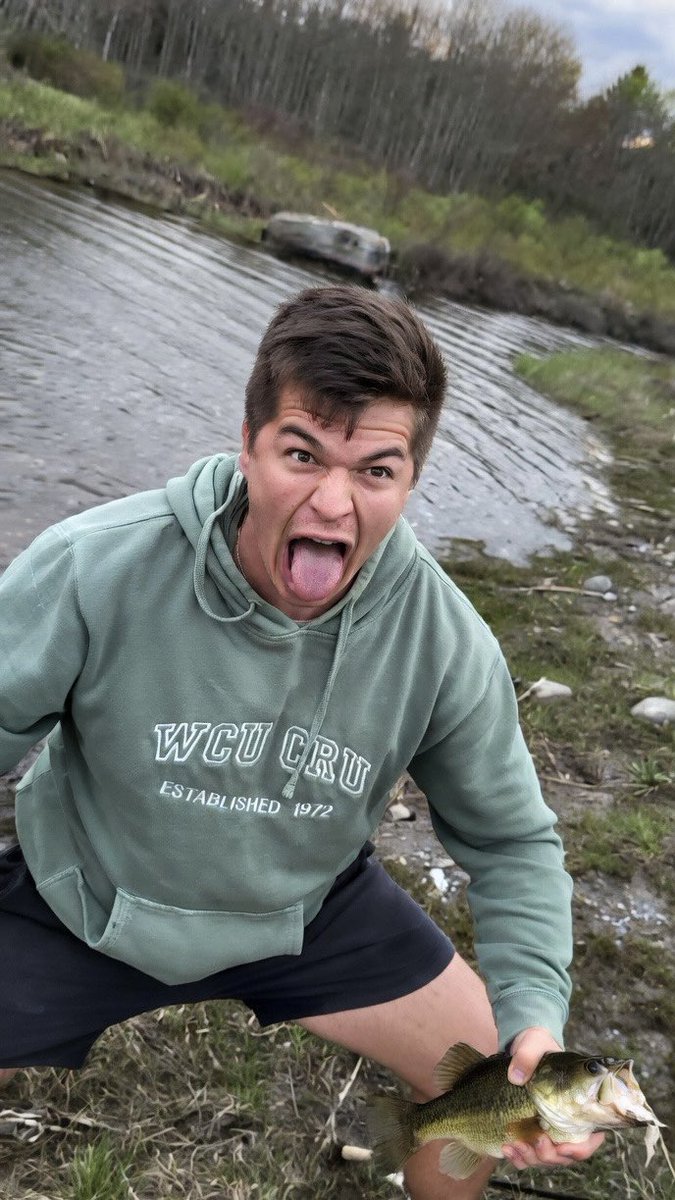 str8 guys only 💯 tweet media