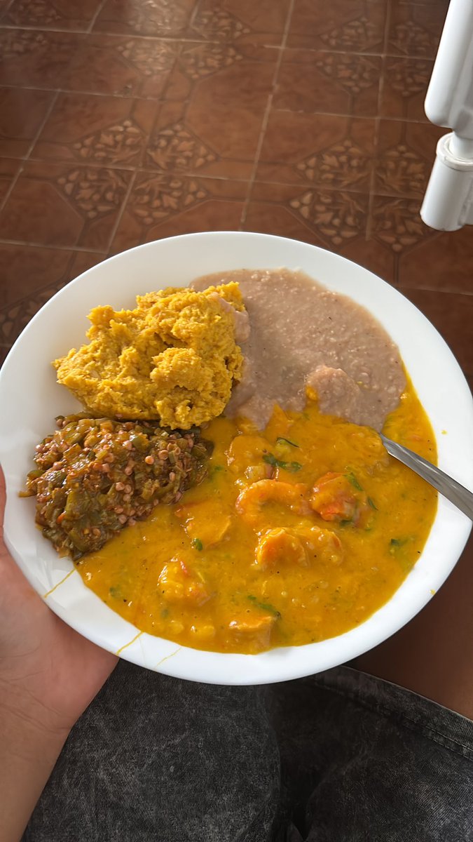 anna bispo tweet media