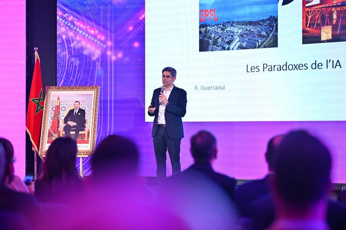 inwi's tweet image. Retour en images sur la #keynote de Rachid Guerraoui, Professeur-chercheur à l’École polytechnique fédérale de Lausanne et expert mondial en algorithmes réparties.
Une intervention marquante qui a permis de décrypter les paradoxes de l’intelligence artificielle, entre avancées