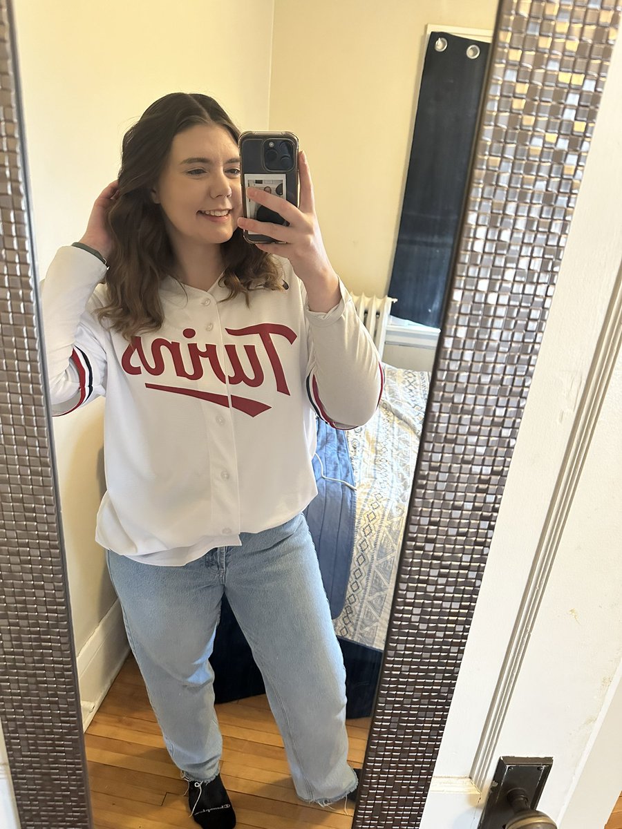 mntwinsrachel's tweet image. not the full fit bc #layers but target field I am ready for you!!!!!!!