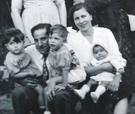 RÉSISTANCE tweet media