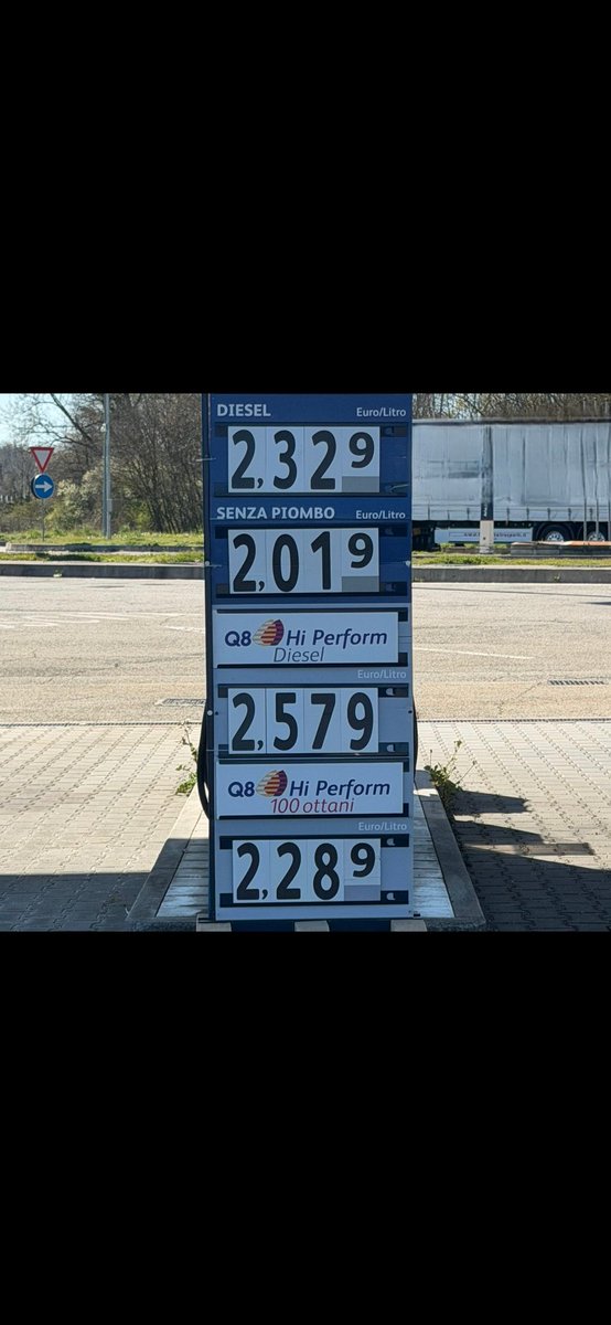 Il carro di Tomori tweet media