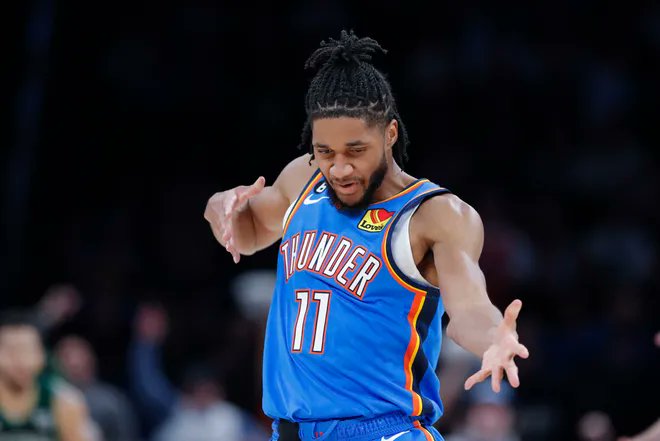 ThunderNumbers's tweet photo. NBA players with 110+ made 3's and shooting 40%+ from 3 over each of the past 4 seasons: 

1) Isaiah Joe

/End of list https://t.co/ziO4JVf5Nj