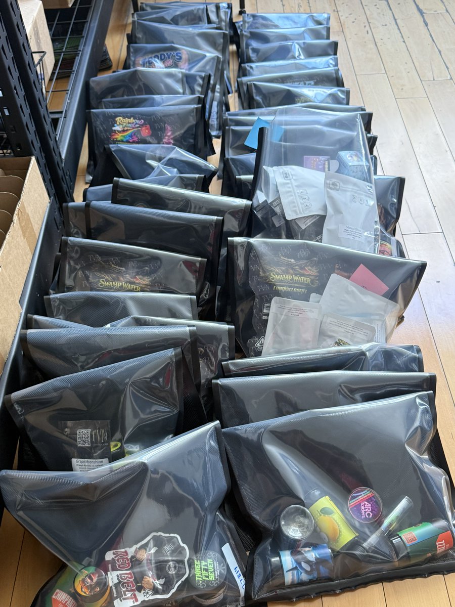 The Vault Network Cannabis 📦 tweet media