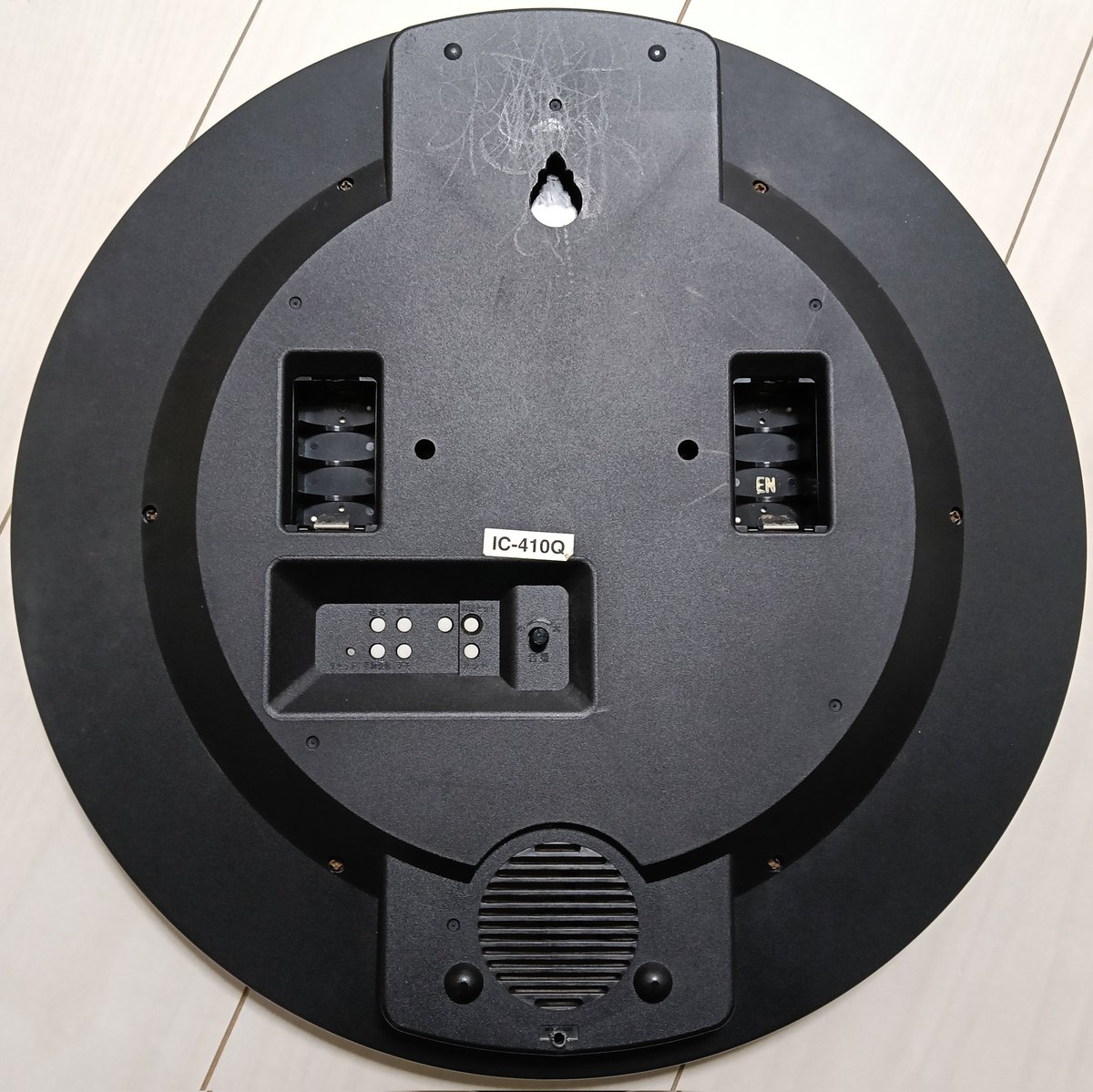 ICC_3100J's tweet photo. 【急募】
実は私の思い入れの時計であるIC-410Qの時計液晶がつかなくなってしまったんですけどこの時計治したいなと思ってます。
自分で治すのも良いんですがやっぱ壊したくないってのもあるので専門の所で治したいんです!!
愛知県で掛時計修理してもらえる場所ってどこかありますか? https://t.co/Rh8xCR8bgT