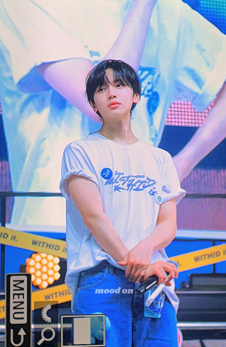 ᴍᴏᴏᴅ ᴏɴ tweet media