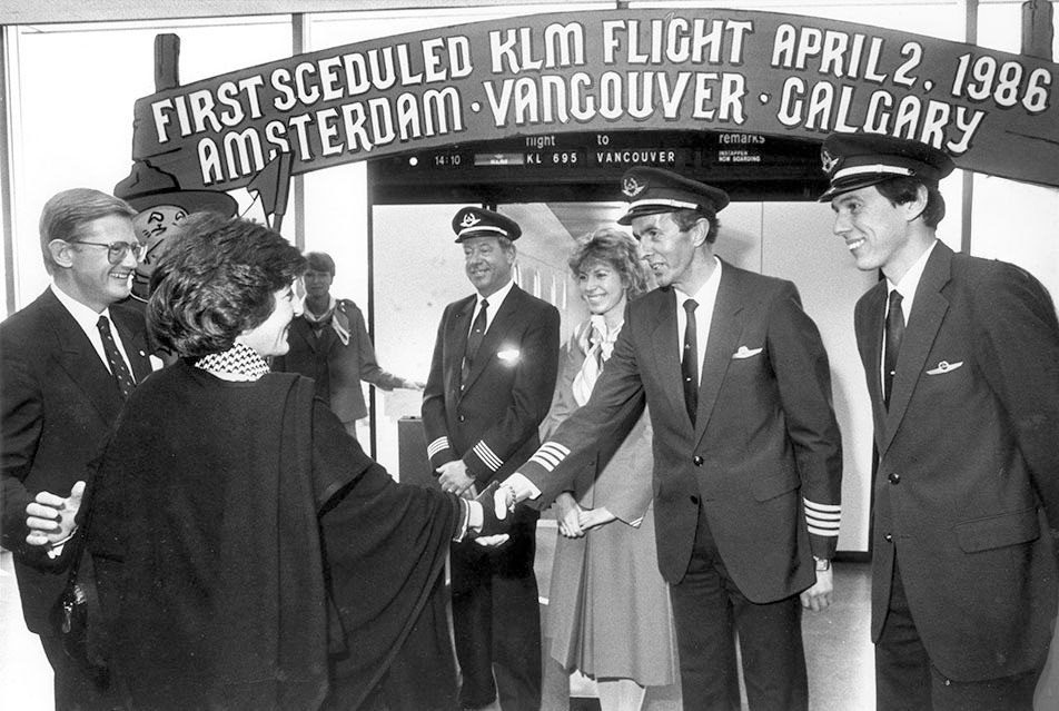 Gate7aviation's tweet image. Il y a quarante ans, KLM a atterri à Vancouver pour la toute première fois. 🛬🇨🇦
 
Le 2 avril 1986, le tout premier vol de @KLM  a atterri à Vancouver, avec la Princesse Margriet des Pays-Bas à bord: 
 
40 ans plus tard la ligne @Vancouver–#Amsterdam est toujours active reliant