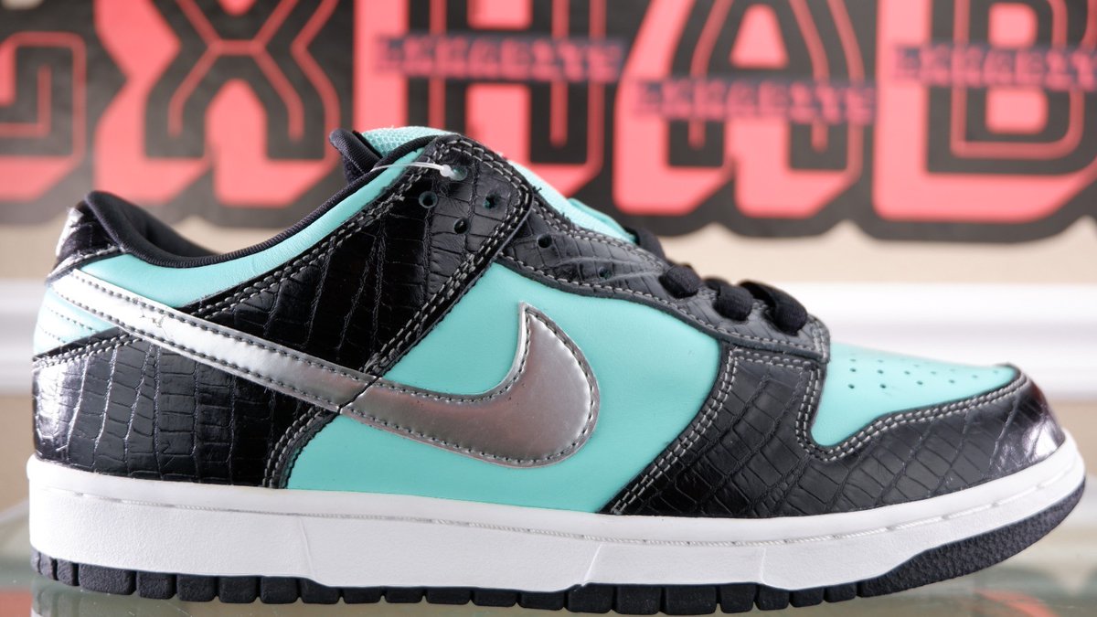 Cop The Drop tweet media