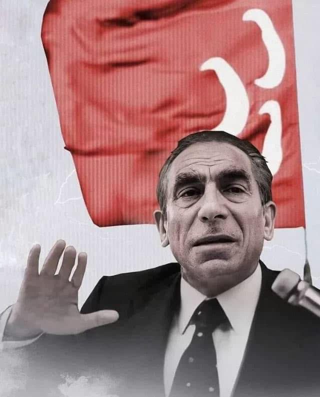 Bir sevda, bir ülkü ve bir hilal uğruna ömrünü adamış, siyaset ve devlet adamı Başbuğ Alparslan Türkeş'i, vefatının sene-i devriyesinde rahmetle anıyorum.
