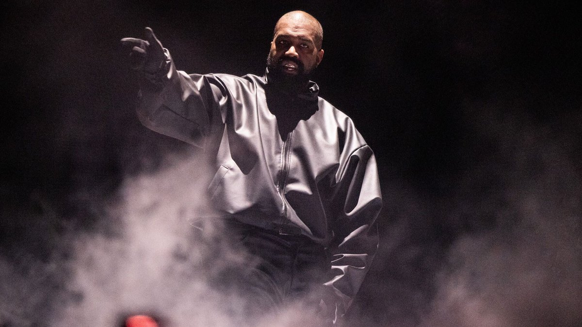 Complex Style tweet media