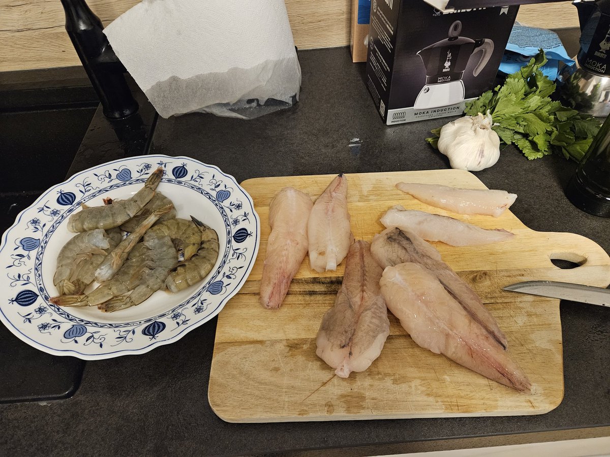 RJonTourUK's tweet image. Nice treats to cook from the Split markets today.  

#cooking #Croatia #seafood