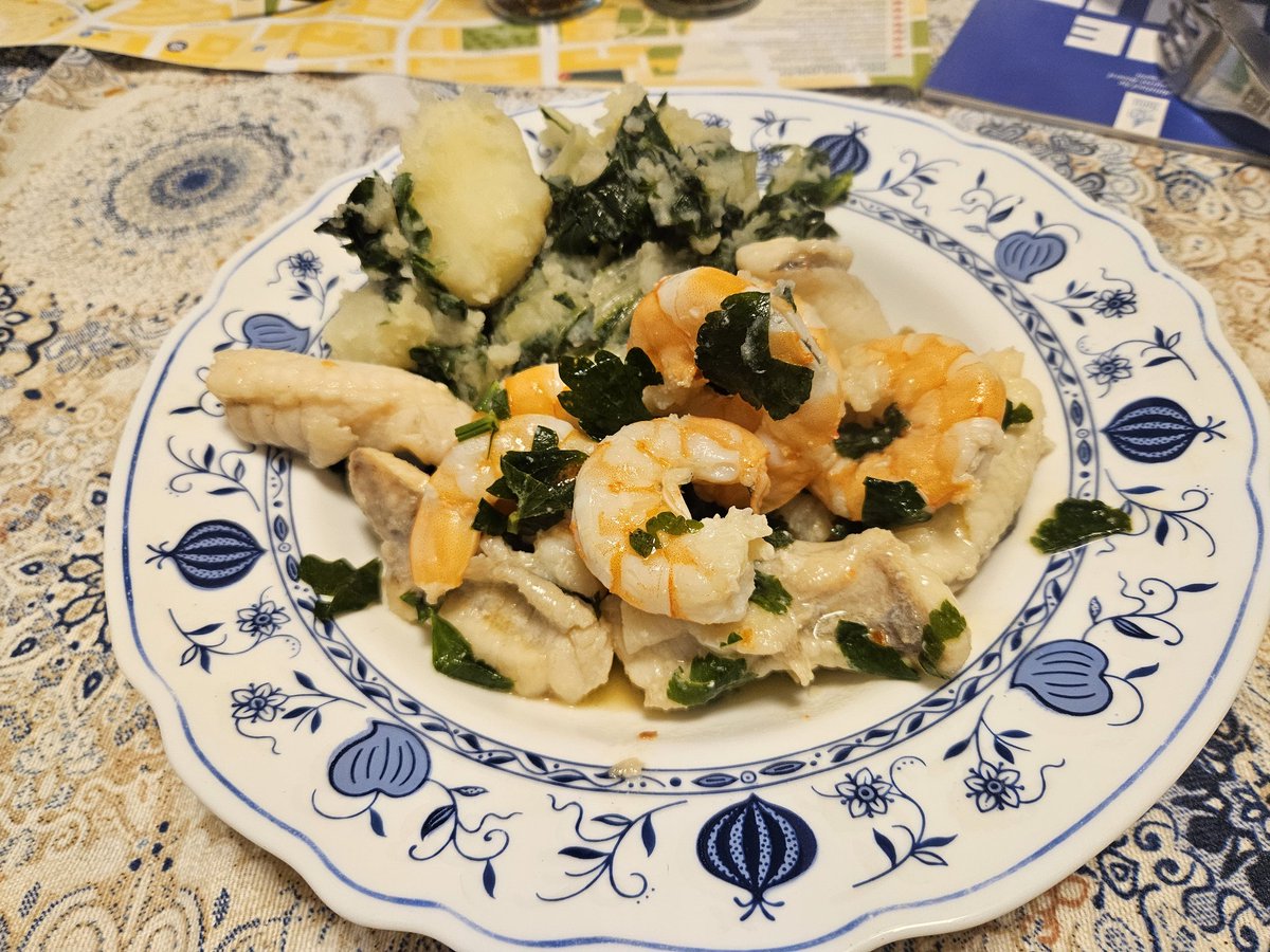 RJonTourUK's tweet image. Nice treats to cook from the Split markets today.  

#cooking #Croatia #seafood