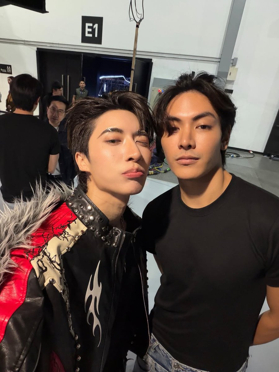 𝙅𝙊𝙏 : 𝙋𝙖𝙪𝙨𝙚 || tweet media