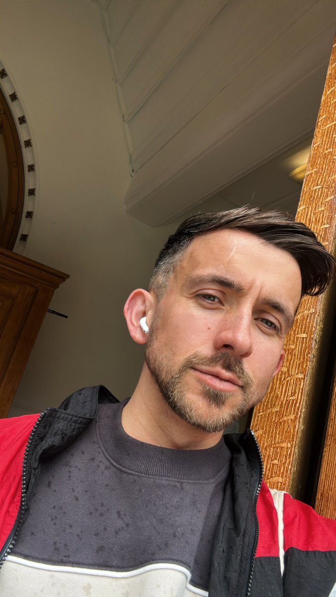 daniel baker. tweet media