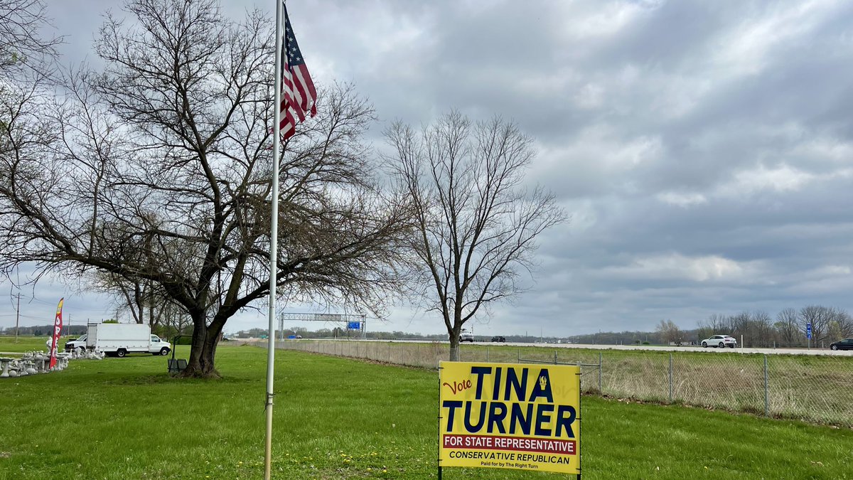 INTinaT's tweet photo. Signs going up today!
IN HD 57
TheRightTurn https://t.co/kfac8EzCVM