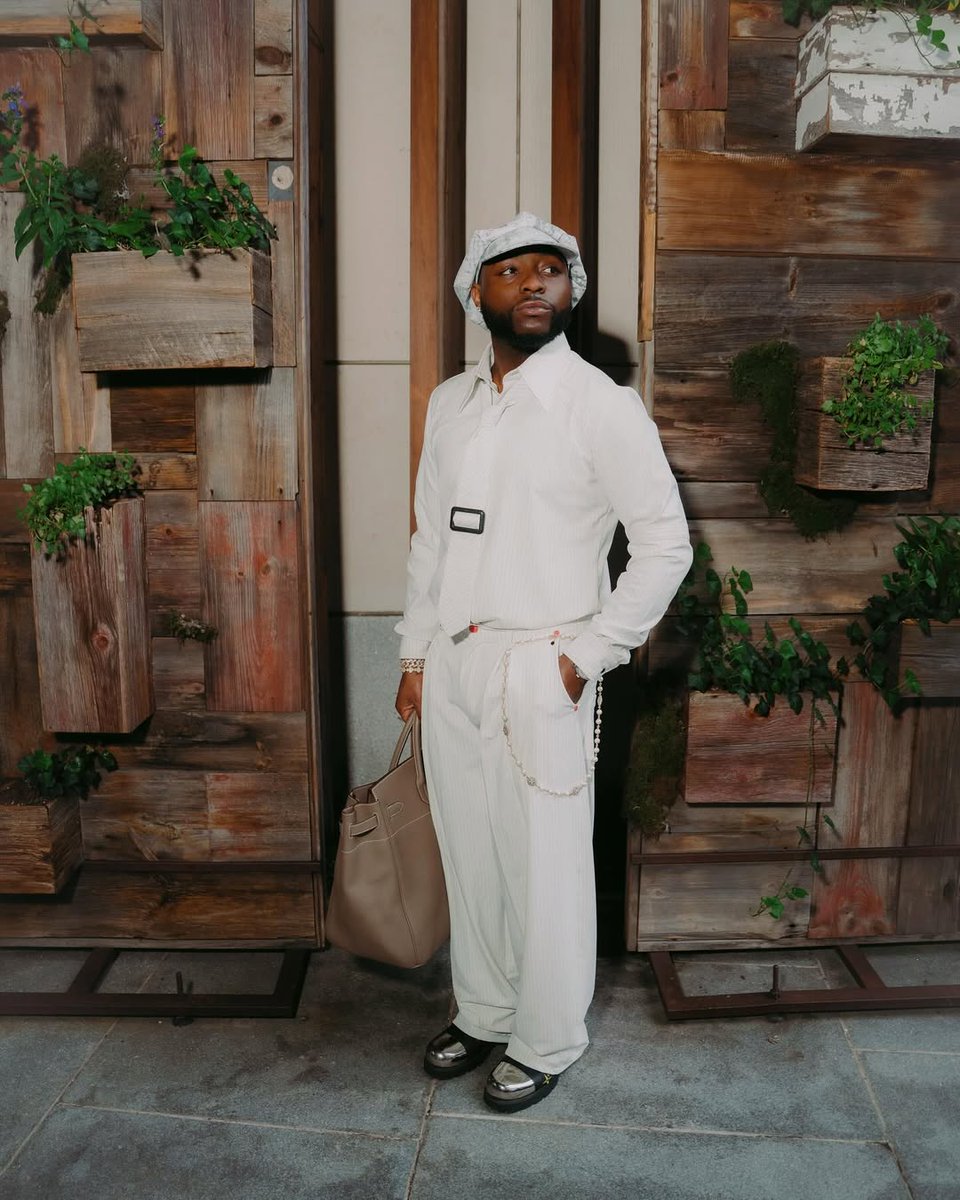 OLAMIDE 😈 tweet media