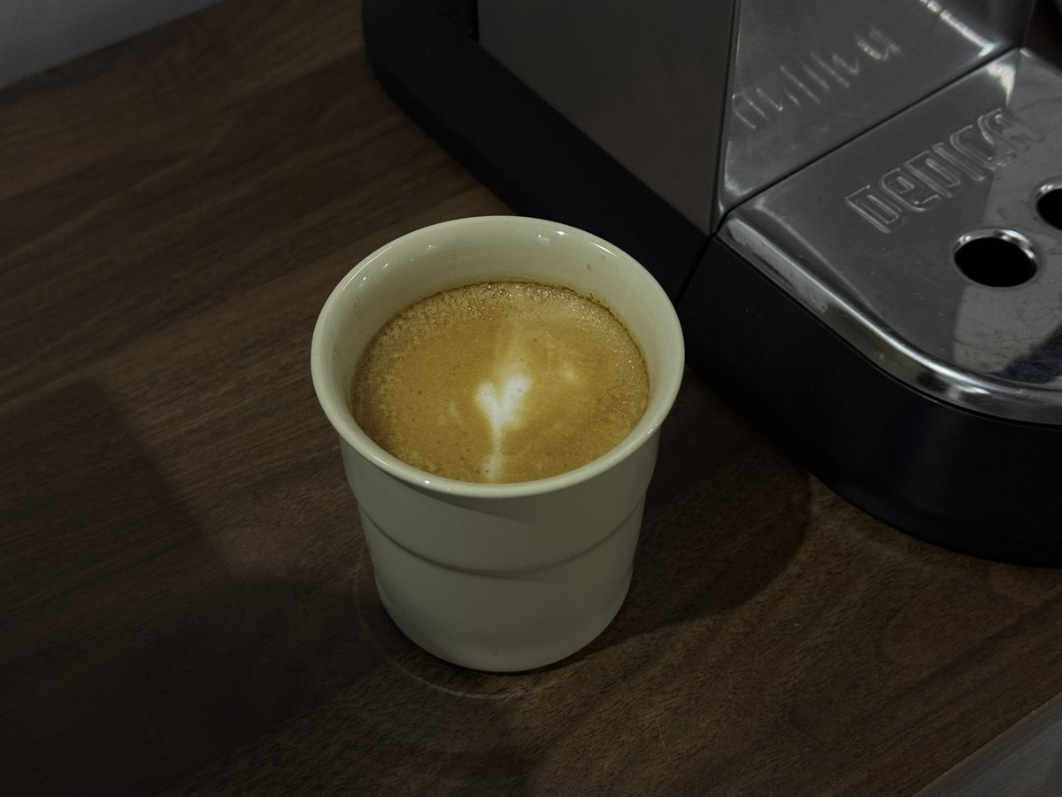 ترحال tweet media