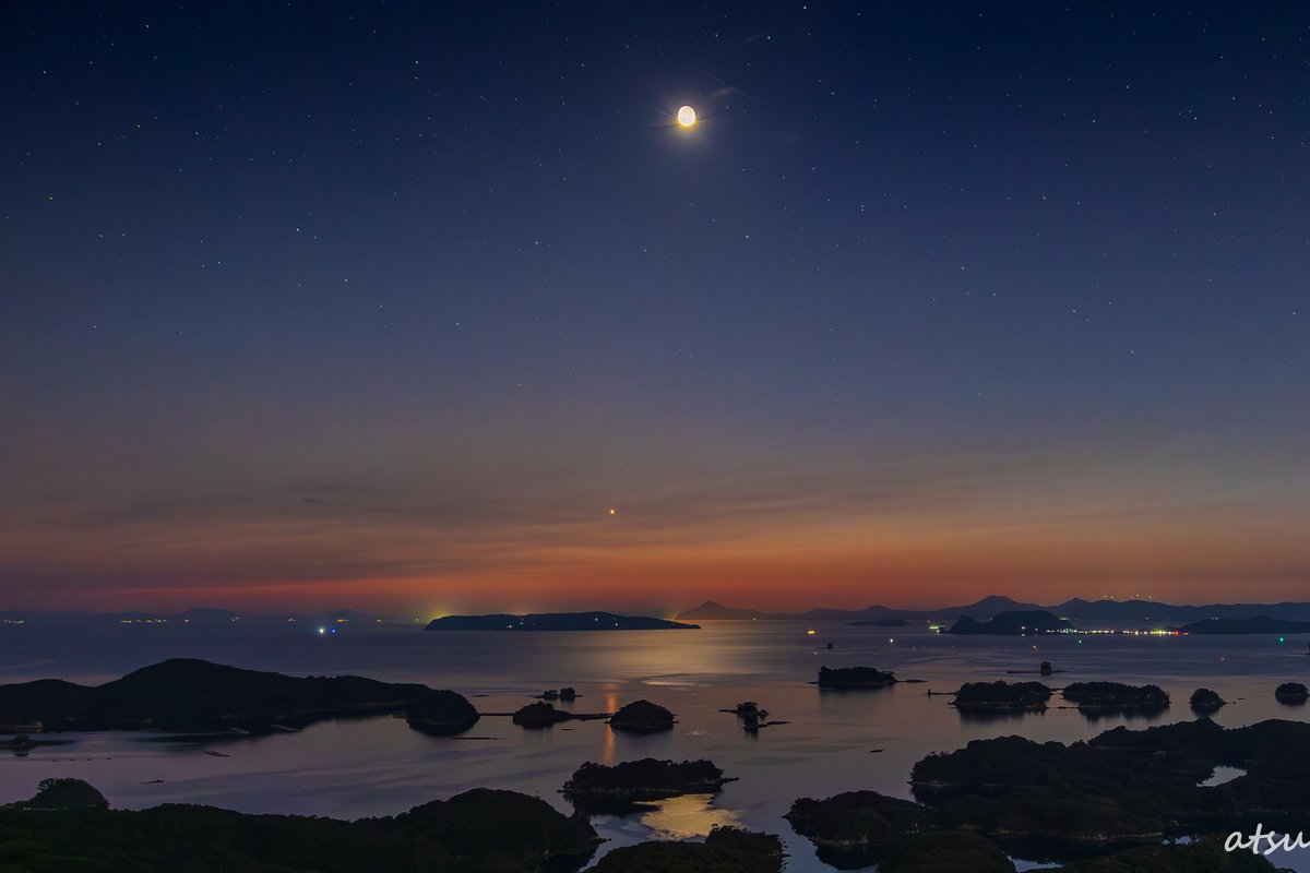 #3月を写真4枚で振り返る 

①夜明けの銀河@冷水岳
②ターコイズフリンジ
③ケンタウルス座Ａ
④九十九島夕夜景～星は君のもので 月は俺のものだった～@展海峰

3月は皆既月食が雲の隙間から見れてよかったです。
ターコイズフリンジは初撮影でした。
4月は2つの彗星どうなりますか！？