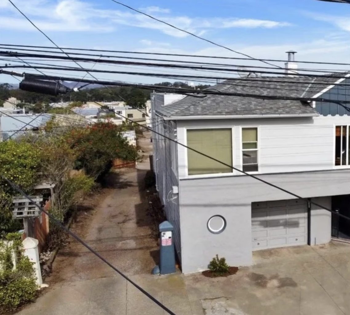 Riley Walz tweet media