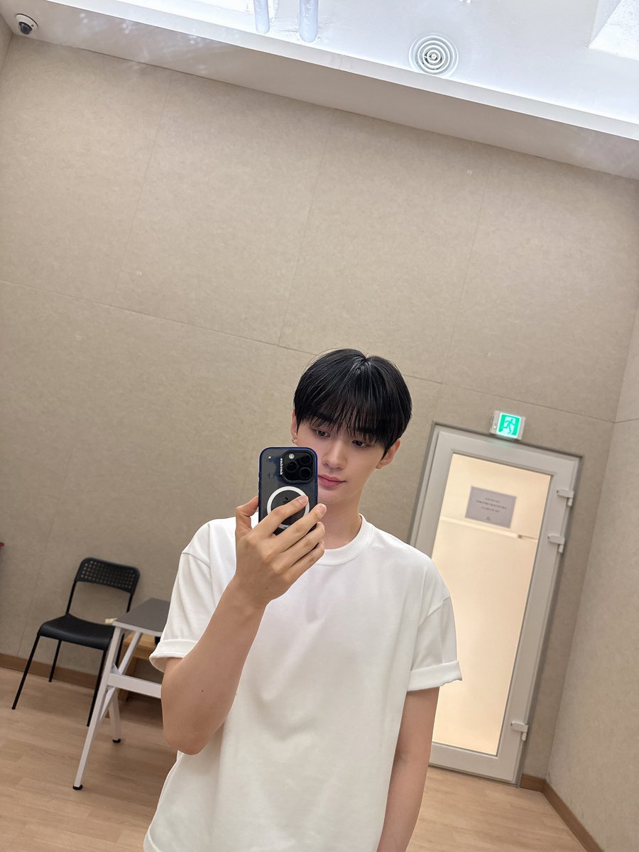 VERIVERY tweet media