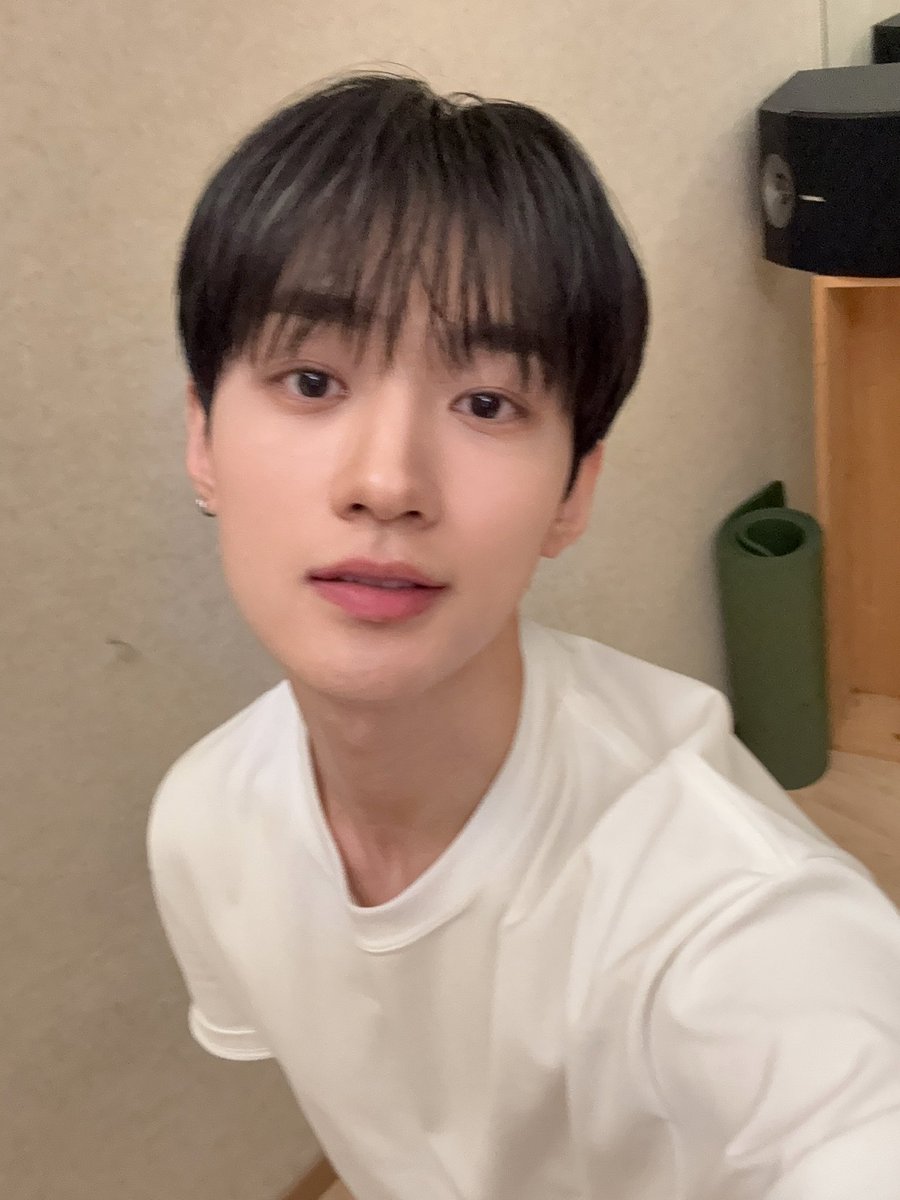 VERIVERY tweet media