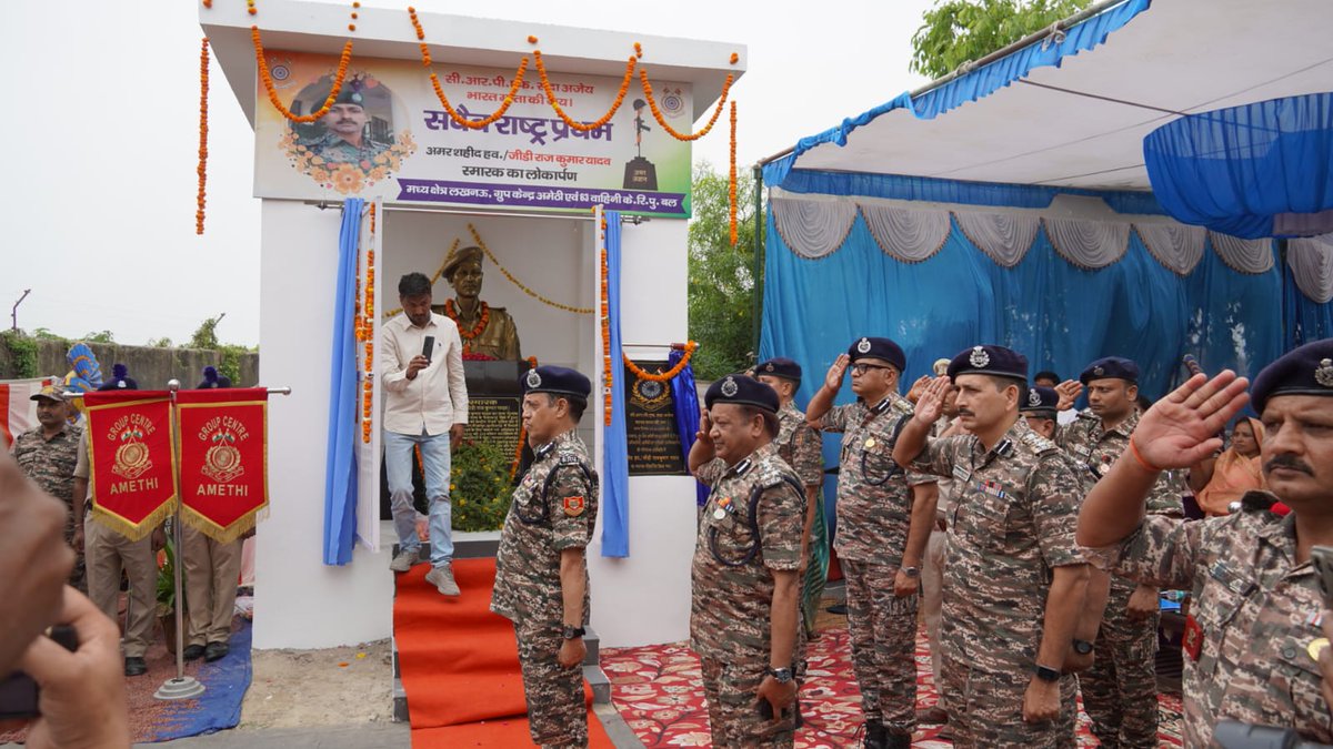 GcAmethi's tweet photo. आज दिनांक-03/04/2026 को अमर शहीद  हव./जीडी राज कुमार यादव का स्मारक लोकार्पण श्री अनिल कुमार (महानिरीक्षक) मध्य क्षेत्र द्बारा किया गया। जिसमें श्री मदन कुमार (उप महानिरीक्षक) ग्रुप केन्द्र अमेठी एवं वरिष्ठ अधिकारी व शाहिद के परिवारजन सहित अयोध्यावासियों की उपस्थिति में किया गया। https://t.co/DSwTZBt8mO