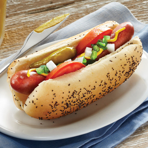 NeonAtlas52's tweet photo. @JinguUniversity Remember if you ever visit Chicago, we don't put ketchup on our hot dogs - only mustard! And a Chicago dog is "dragged through the garden", with yellow mustard, raw onions, neon green relish, dill pickle spear, tomato slices, sport peppers, and celery salt. On a poppy seed bun. https://t.co/phwjYSknHc