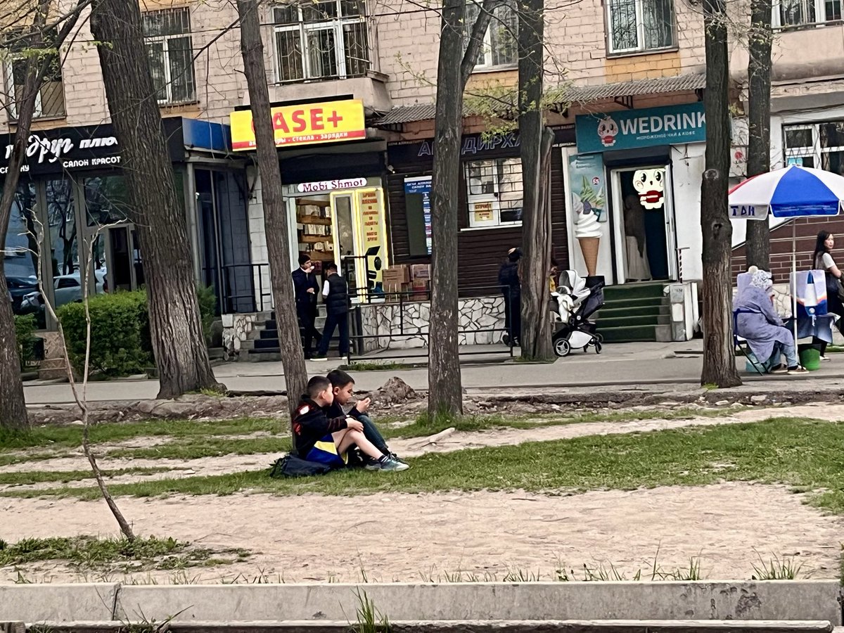 Aiperim 💚 tweet media