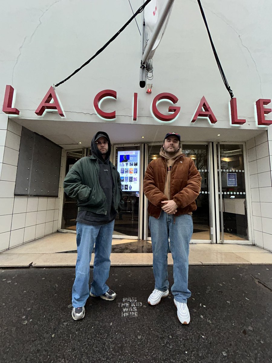 il aura fallu aller la chercher celle là

on va rendre ça historique et en profiter pour jouer quelques morceaux de <a href="/FixpenSill/">Fixpen Sill</a> ❤️

C’est dans 2 semaines les derniers tickets sont ici : 

🎫 link.dice.fm/u91ddf0b687c?d…