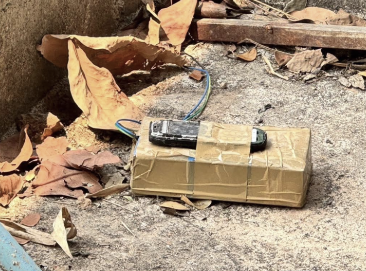 TracTerrorism's tweet image. Suspected Improvised Explosive Device (#IED) Found Outside a Rental House in Ban Rong Ha Pa Cham Cha, #Phayao Province, Northern #Thailand 
trackingterrorism.org/chatter/suspec…