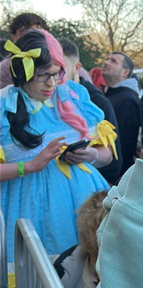 hootybole69 tweet media