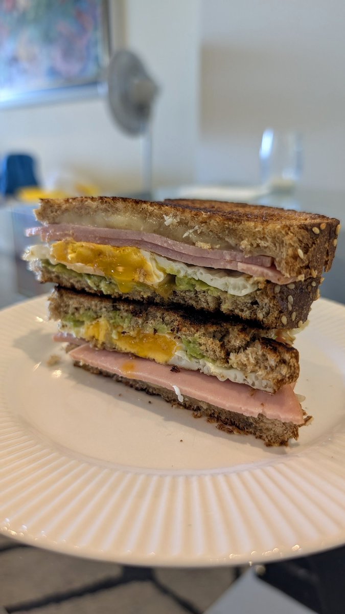 jakob{ren} 🍉 tweet media