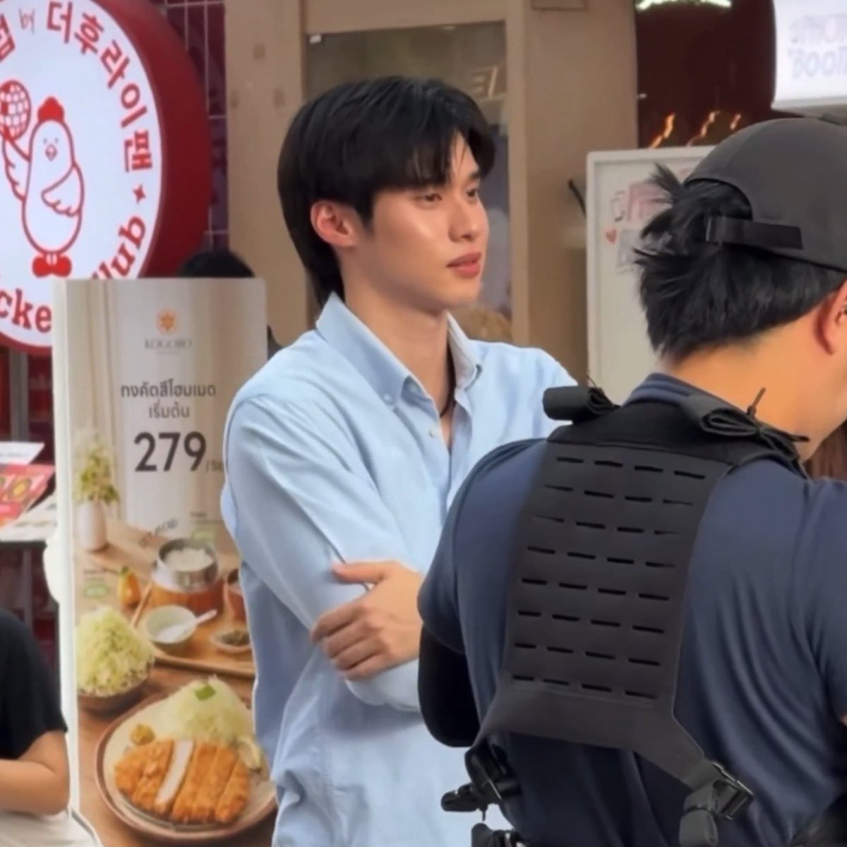 lana ❦ tweet media