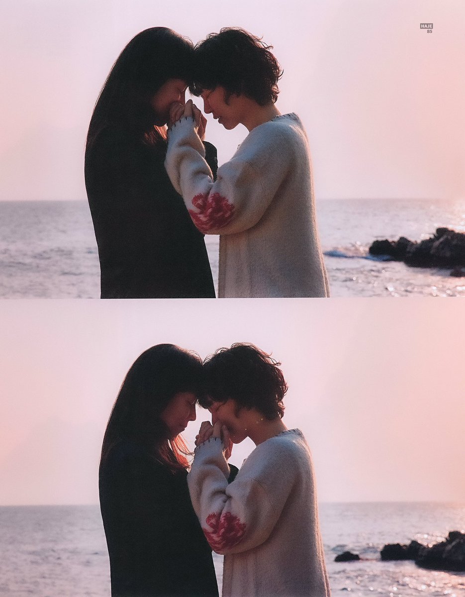 I’m especially very grateful to Hyunjin. I said to her, “Hyunjin, I’m sorry. It’s been years since I last called, and now I’m asking you something like this…” But she replied, “Yeri, this is how we meet again. That’s just how people are, that’s how life works.” It was so cool.