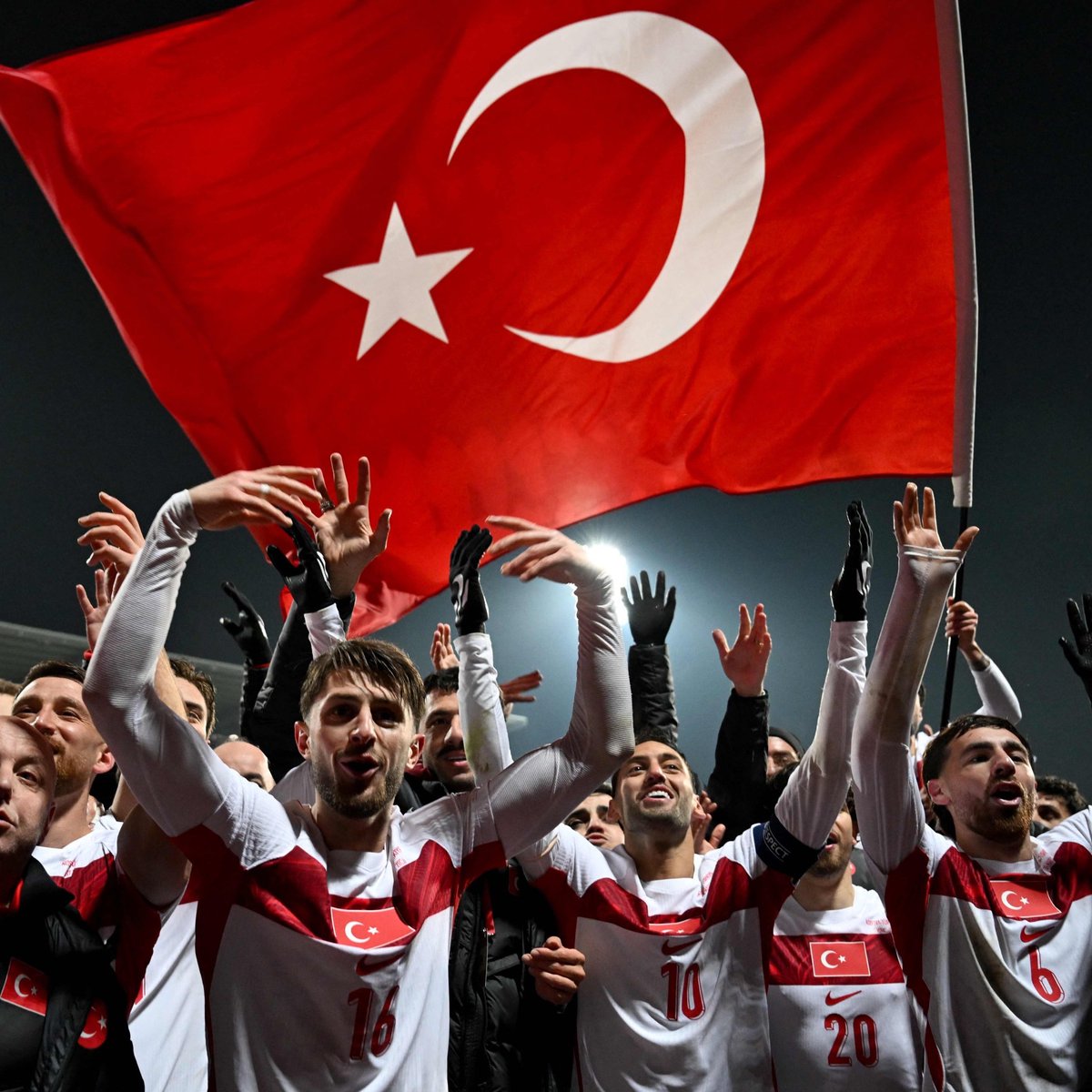 Boşuna Tıklama tweet media