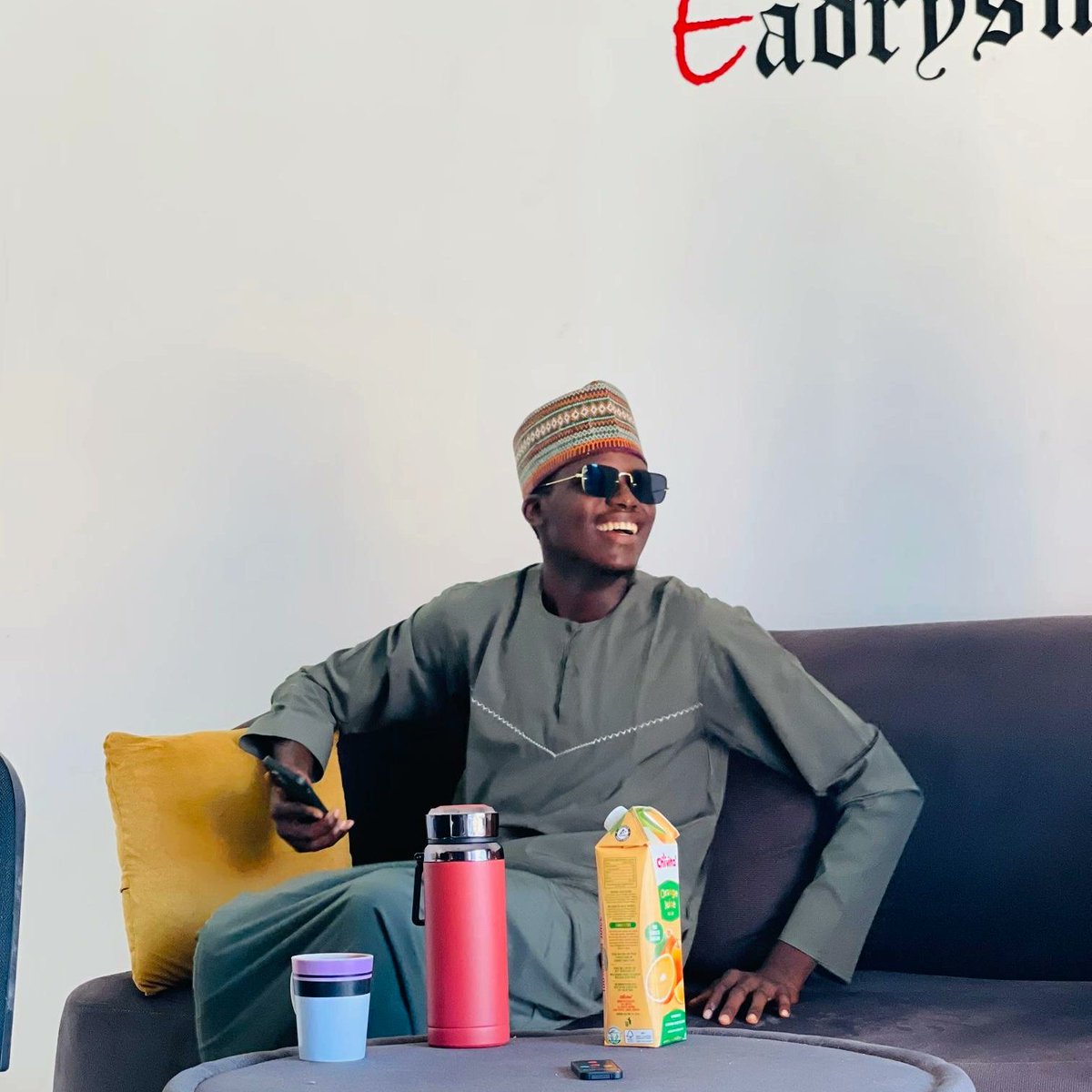 No be every time person go dey act matured for social media. We're here to be social
Leave all that matured talk for house. If you no fit handle the cruise, kindly shift make others see road!