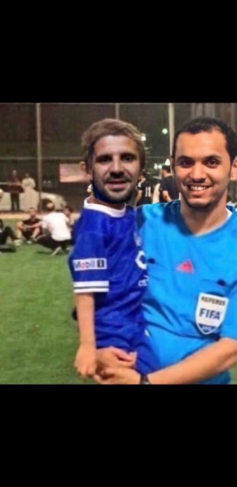 1 .. نـادر tweet media