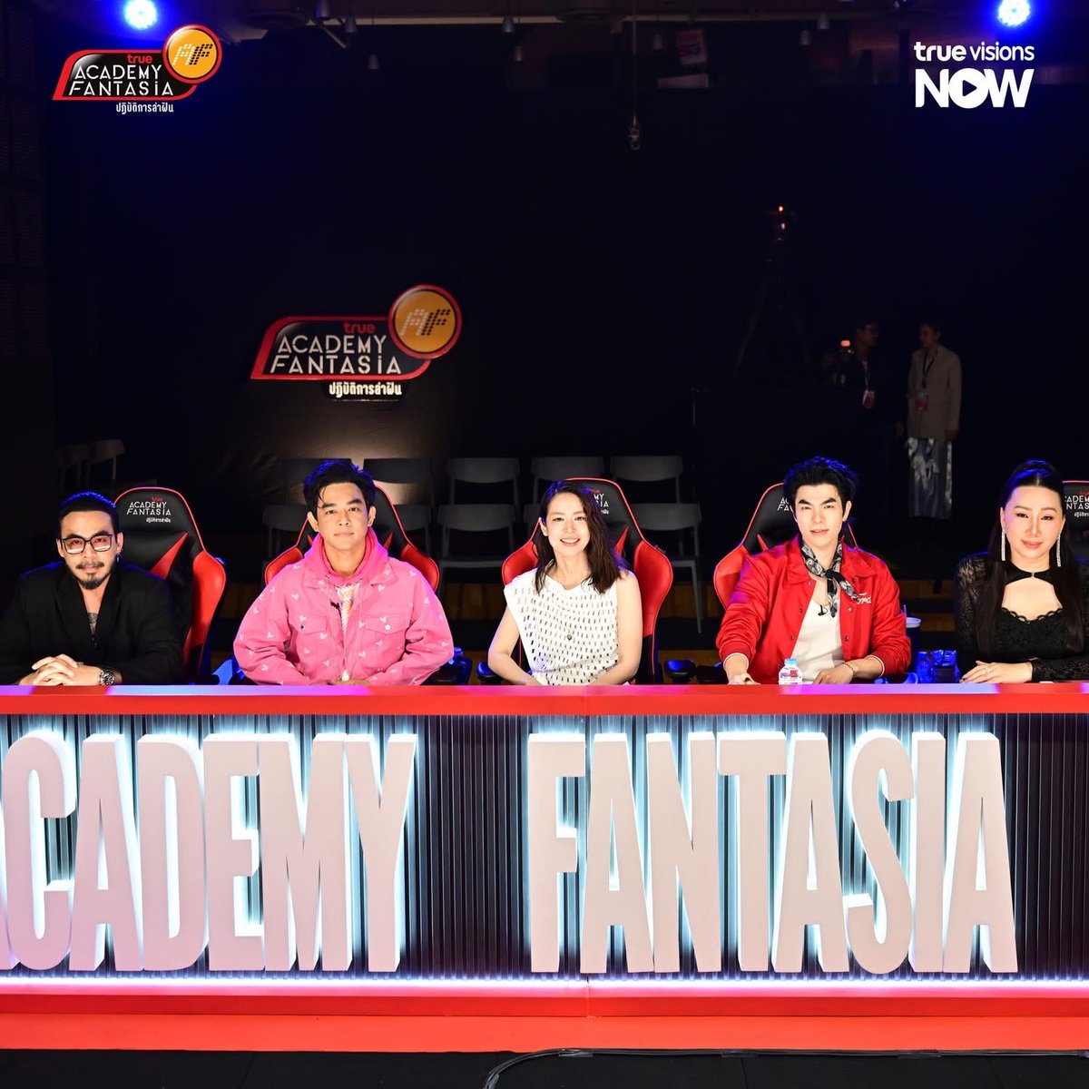 mile phakphum tweet media