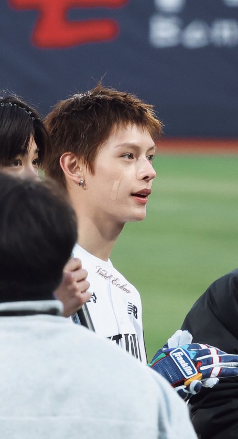 EAVCHOO_FAN_1014 tweet media