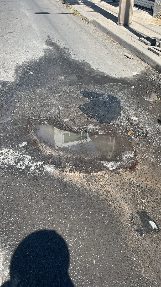 vaneuras's tweet photo. @siapagdl @GobiernoJalisco solicitamos su apoyo con una fuga de agua potable sobre la calle Mexicaltzingo entre Federalismo y Pavo tiene alrededor de dos meses ya, gracias anticipadas https://t.co/VnUX7yTB5H