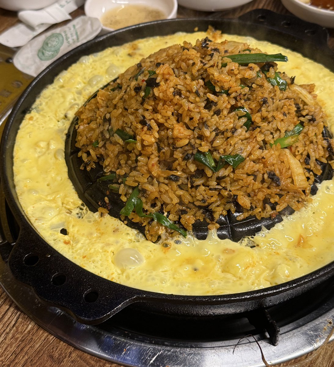 🄱🄾🄼! tweet media