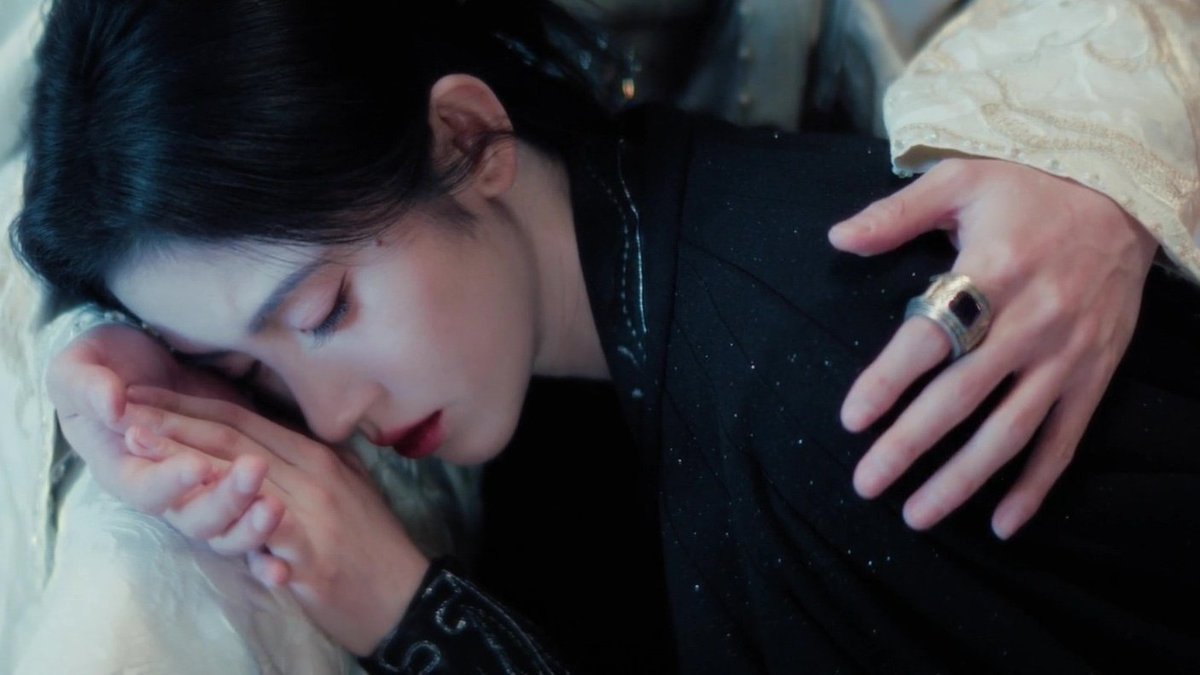 annia 🐛 tweet media