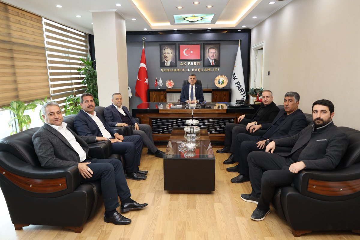 mehmetmogal63's tweet photo. Ak Parti Şanlıurfa İl Başkanı Mehmet İlhami Günbeği'yi ziyaret ettik. 

Nazik ev sahipliğinden ötürü kendilerine teşekkür ederim. 

@milhamigunbegi @m_yvuz63 https://t.co/tmIxWtiJSl