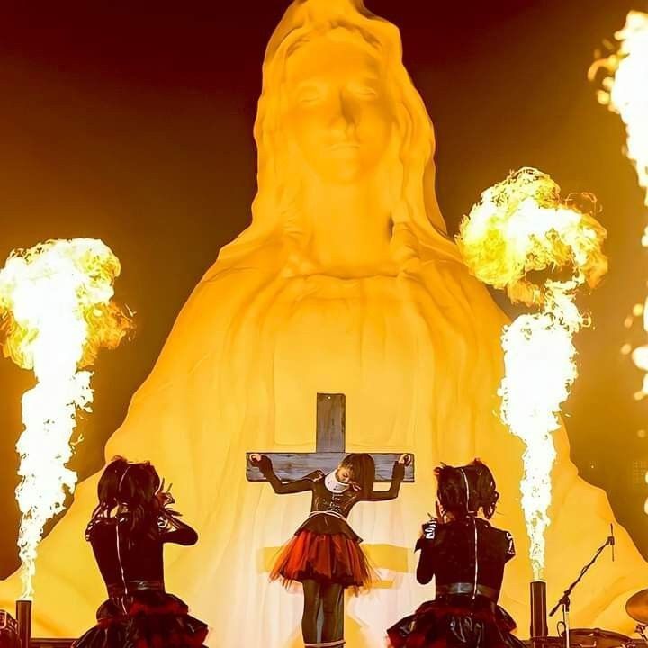 VxIxCxKxY³🤍 || VAI VER O BABYMETAL tweet media