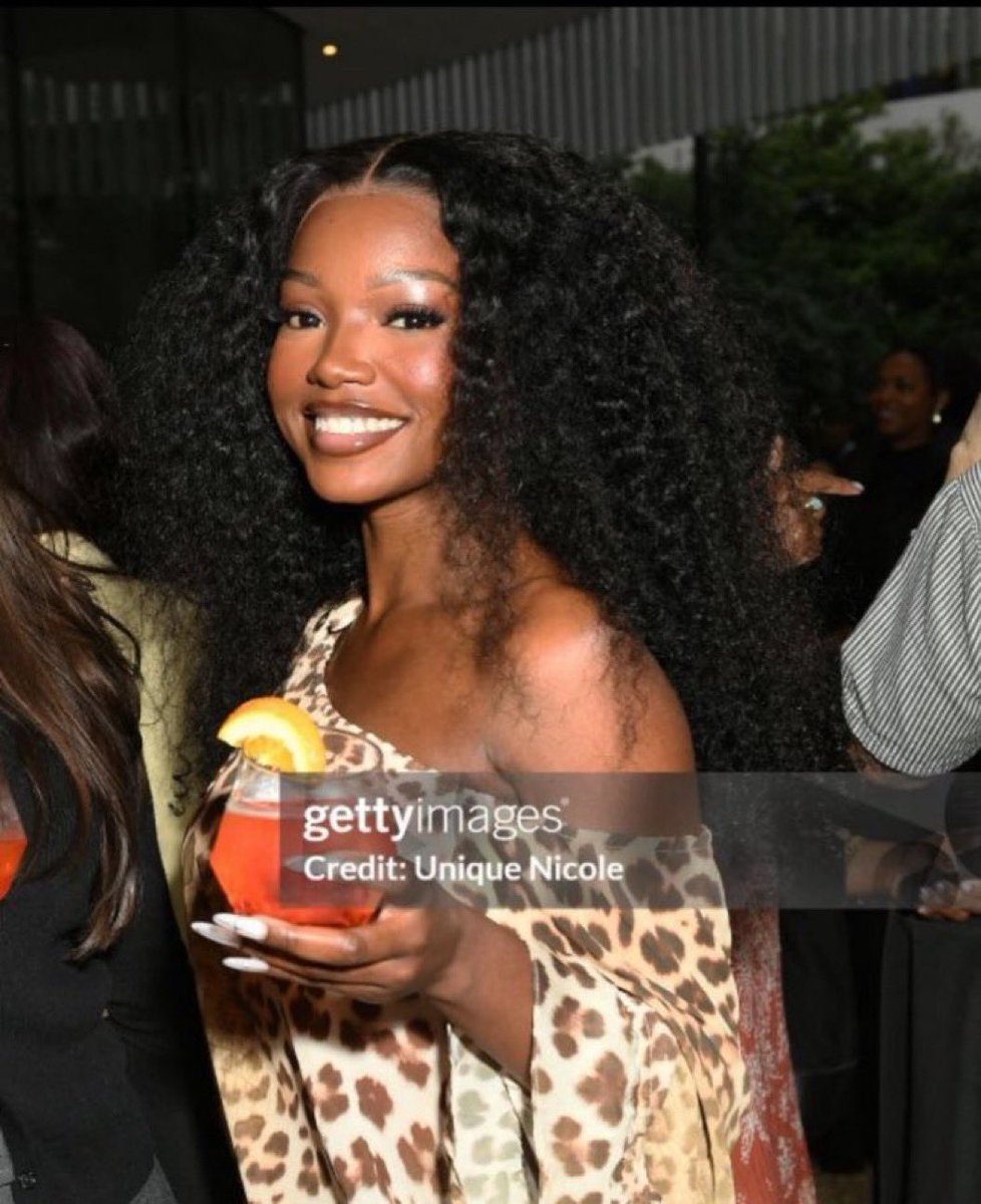 WE JUST ARRIVED tweet media