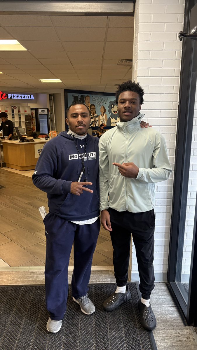 JRichardson2027's tweet image. Truly humbled and blessed to have received my 12th D1 offer from @MUHawksFB . Thank you for the opportunity @CoachKDumas | @_CoachVega .
#GoHawks🦅 

@HEADSAINT @EdOBrienCFB @PRZVicCastillo @RyanSnyderOn3 @PaFootballNews @TheUCReport @BrianDohn247 @SWiltfong_ @FriedmanAdamm